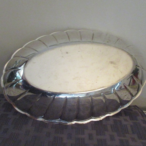Wm. A Rogers Silver plate Oval Serving Dish- - Picture 8 of 9